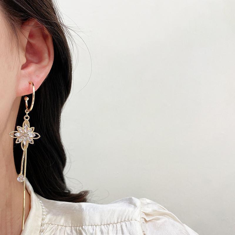 🔥 OFERTA EXCLUSIVA | Blossom™ Aretes de Flor de Circonia con Pompones