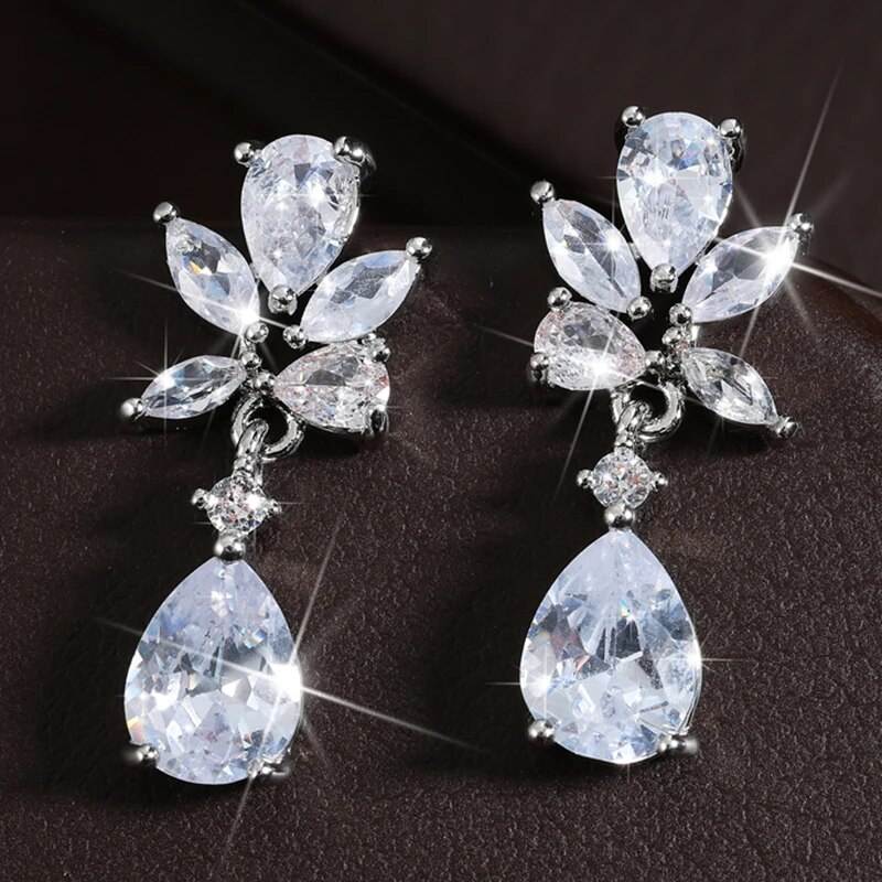 🔥 OFERTA EXCLUSIVA | Glamorous™ Elegantes pendientes colgantes llamativos de cristal plateado